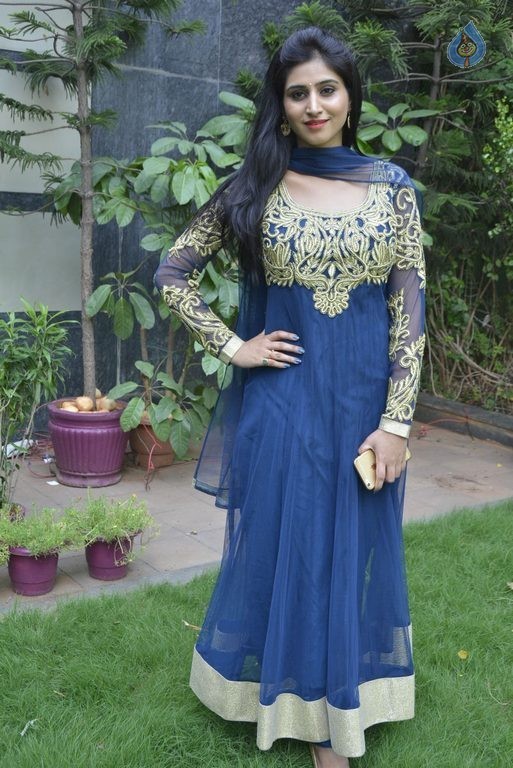 Shamili Latest Photos - 24 / 30 photos