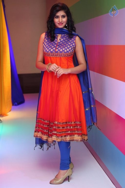 Shamili Latest Photos - 12 / 30 photos