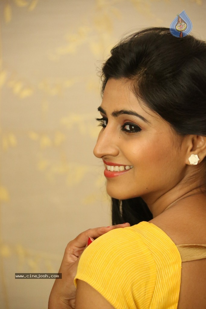 Shamili Latest Pics - 51 / 70 photos