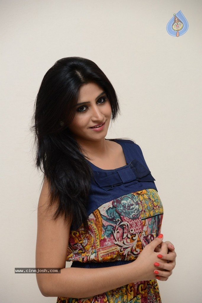 Shamili Latest Stills - 7 / 84 photos