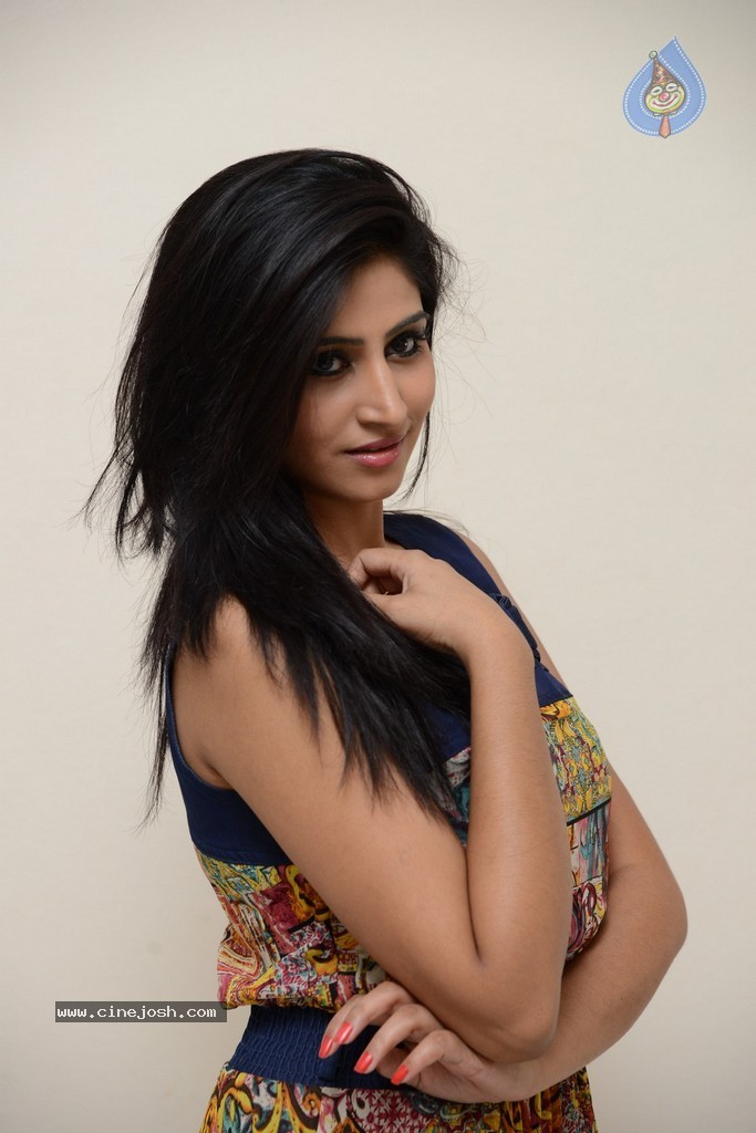 Shamili Latest Stills - 23 / 84 photos