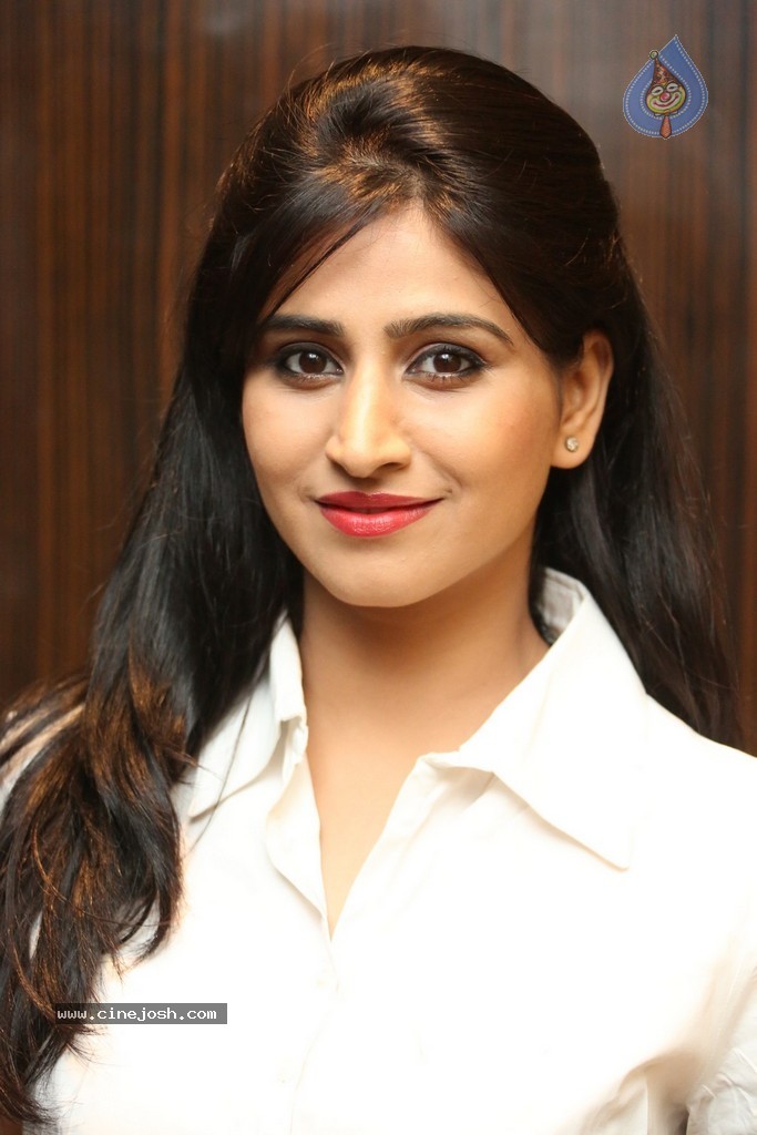 Shamili New Gallery - 52 / 72 photos