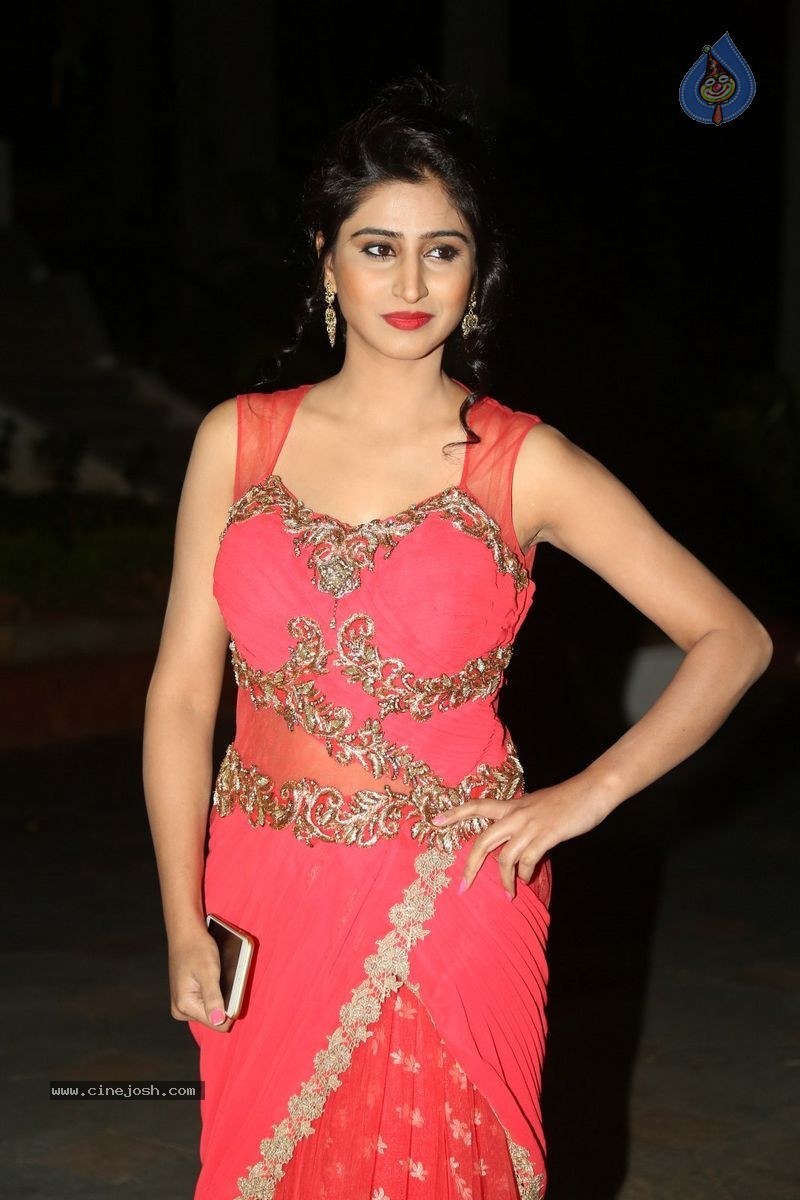 Shamili New Photos - 11 / 47 photos