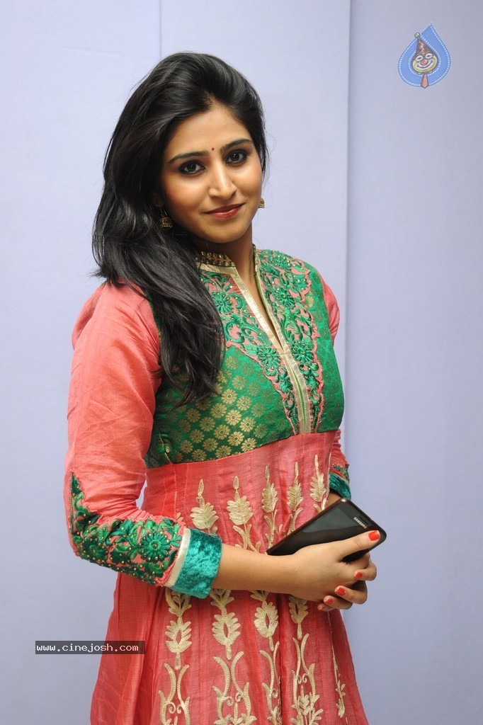 Shamili New Photos - 5 / 29 photos