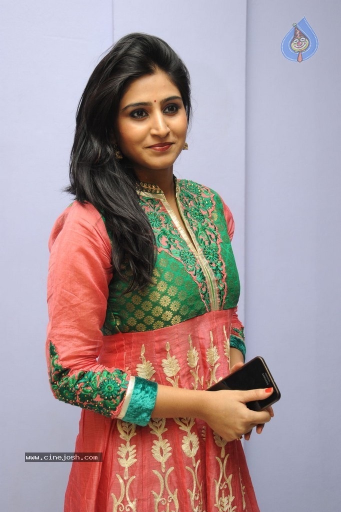 Shamili New Photos - 19 / 29 photos