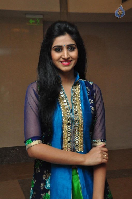 Shamili New Pics - 1 / 31 photos