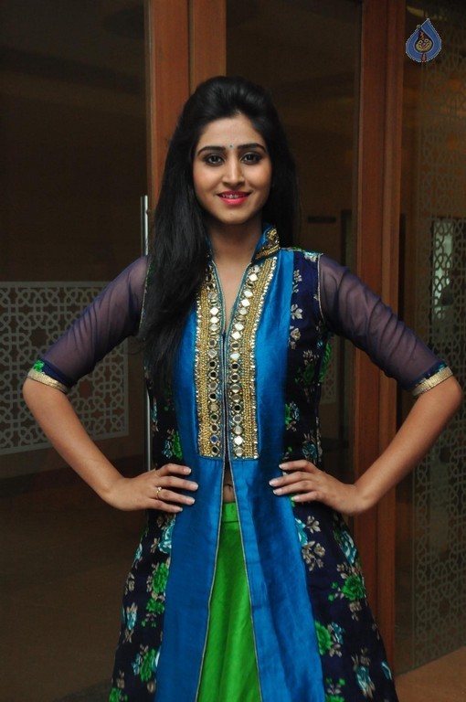 Shamili New Pics - 12 / 31 photos