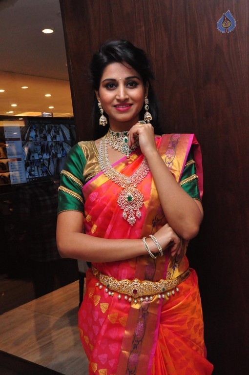 Shamili New Pics - 9 / 29 photos