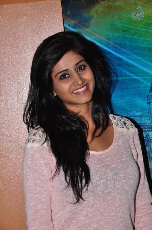 Shamili New Pics - 2 / 21 photos