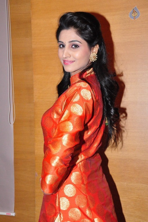 Shamili New Stills - 2 / 35 photos