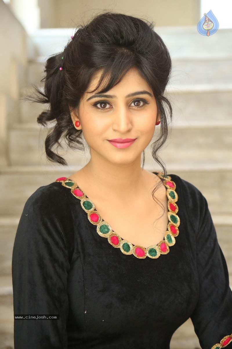 Shamili Photos - 1 / 60 photos