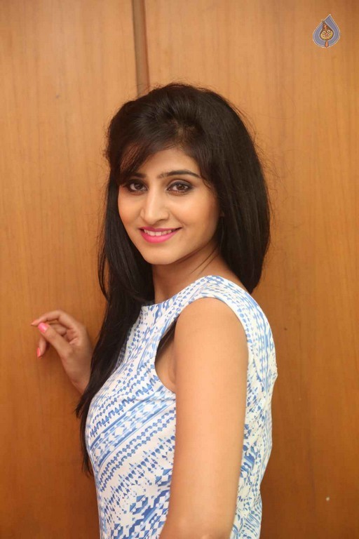 Shamili Photos - 12 / 32 photos