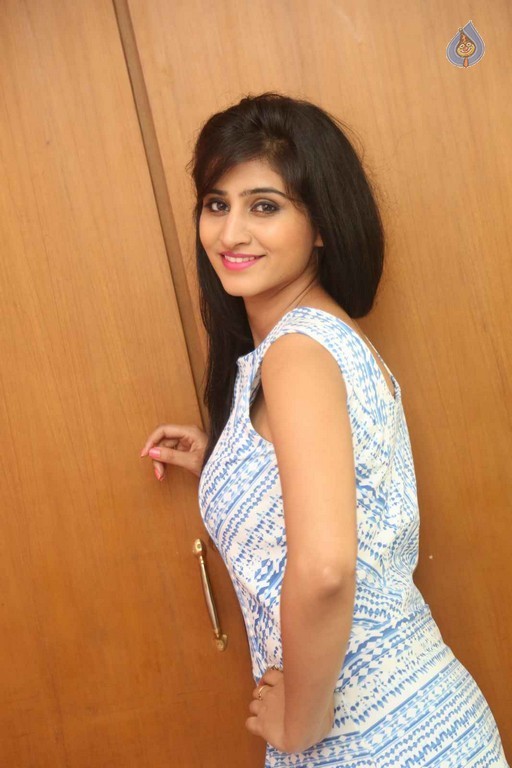 Shamili Photos - 26 / 32 photos