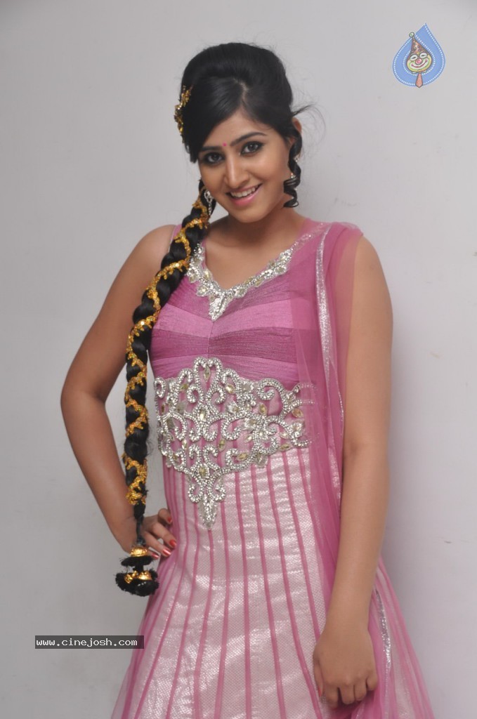 Shamili Stills - 53 / 53 photos