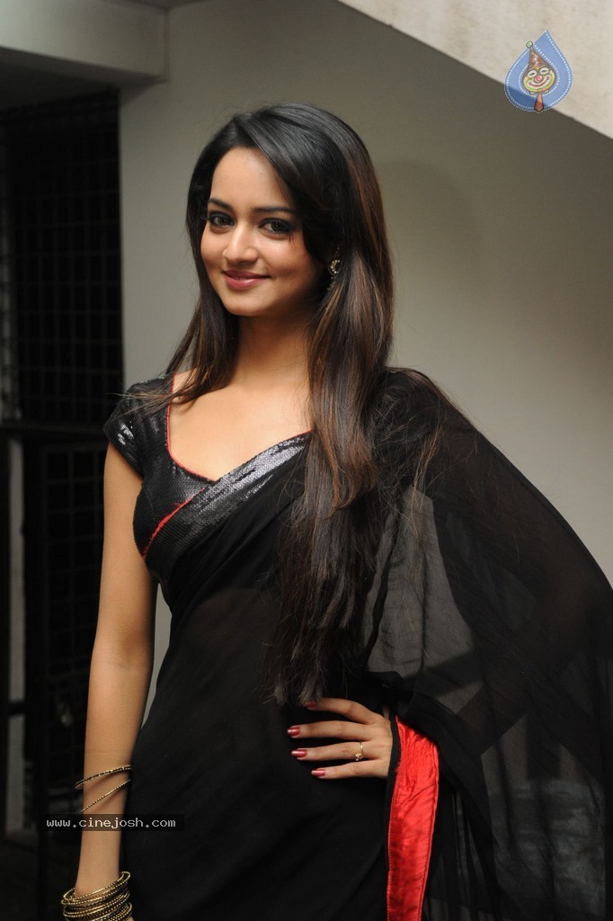 Shanvi Hot Photos - 34 / 61 photos