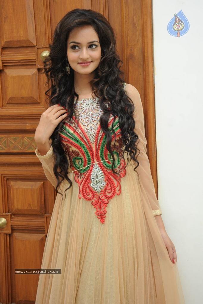 Shanvi Latest Stills - 26 / 51 photos