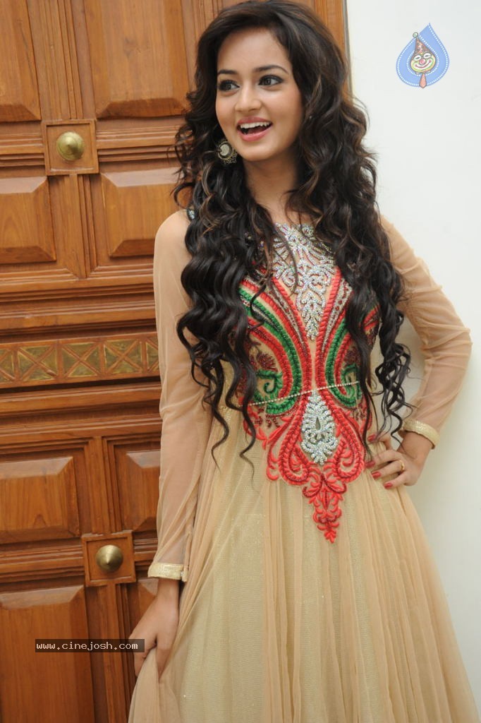 Shanvi Latest Stills - 27 / 51 photos