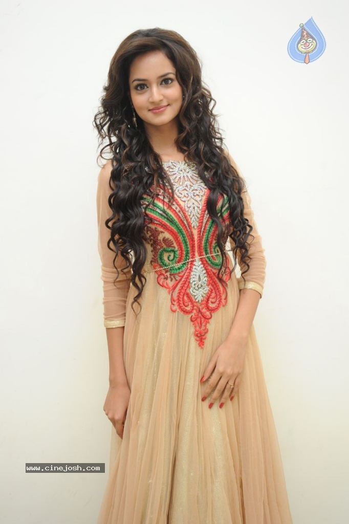 Shanvi Latest Stills - 32 / 51 photos