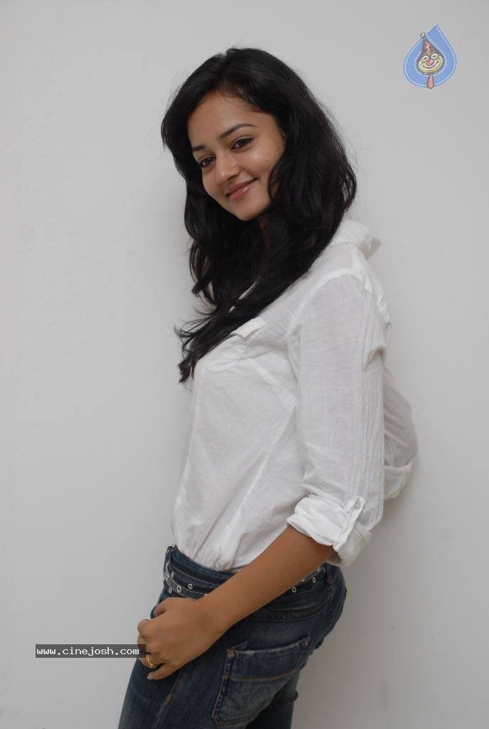 Shanvi New Stills - 20 / 32 photos