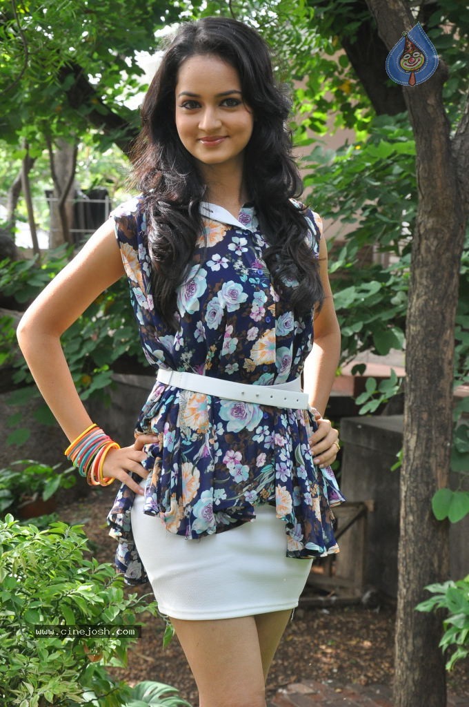 Shanvi New Stills - 24 / 30 photos