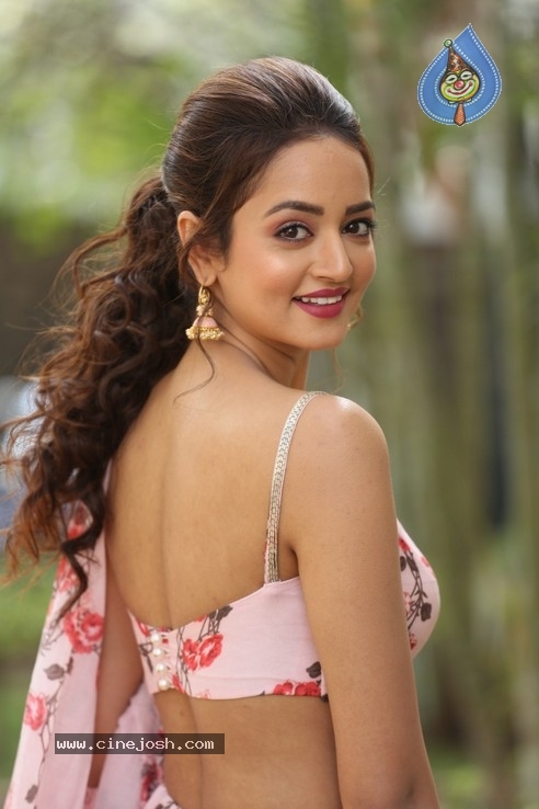 Shanvi Srivastava Photos - 12 / 42 photos