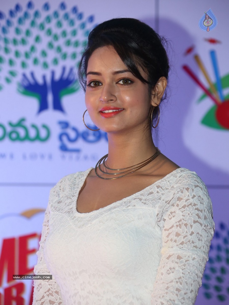 Shanvi Stills - 13 / 78 photos