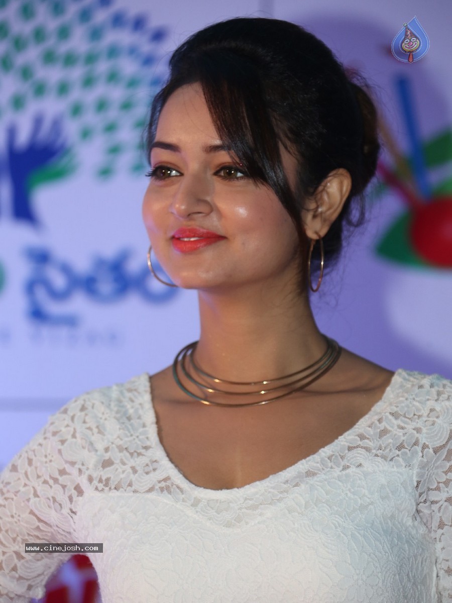 Shanvi Stills - 38 / 78 photos