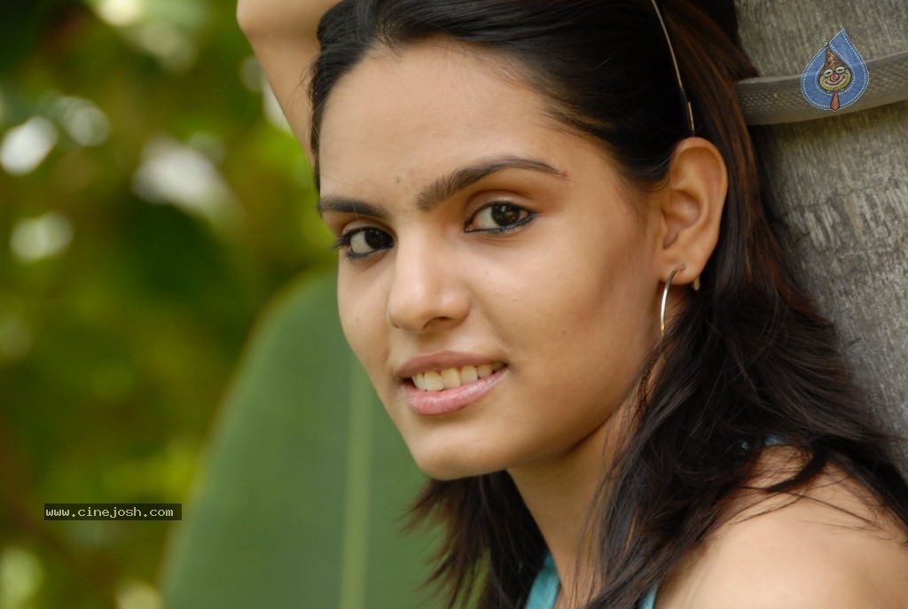 Sharan Latest Stills - 84 / 118 photos