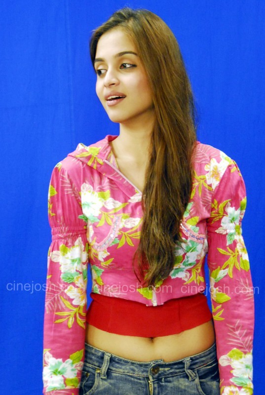 Sheena Stills (CineJosh Exclusive) - 11 / 41 photos