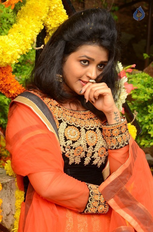 Shilpa Latest Photos - 15 / 32 photos