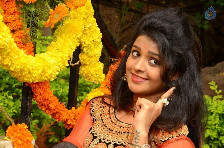 Shilpa Latest Photos - 28 / 32 photos