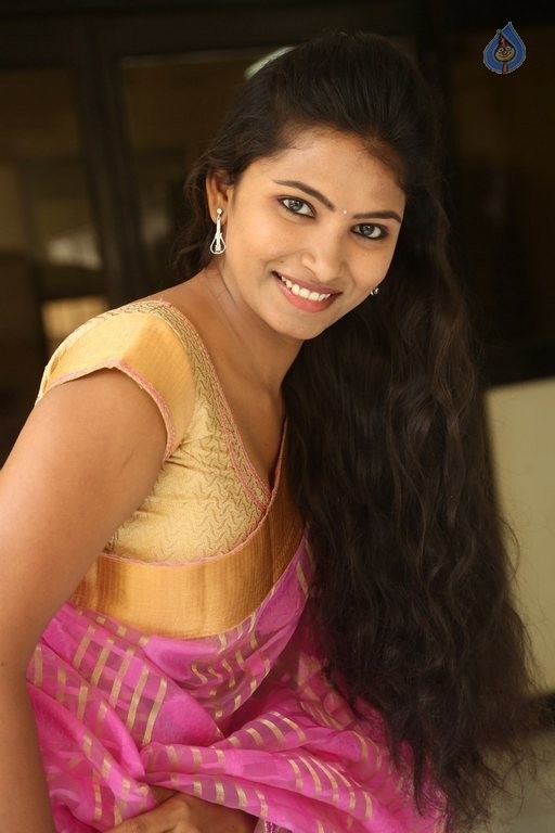 Shilpa New Photos - 2 / 29 photos