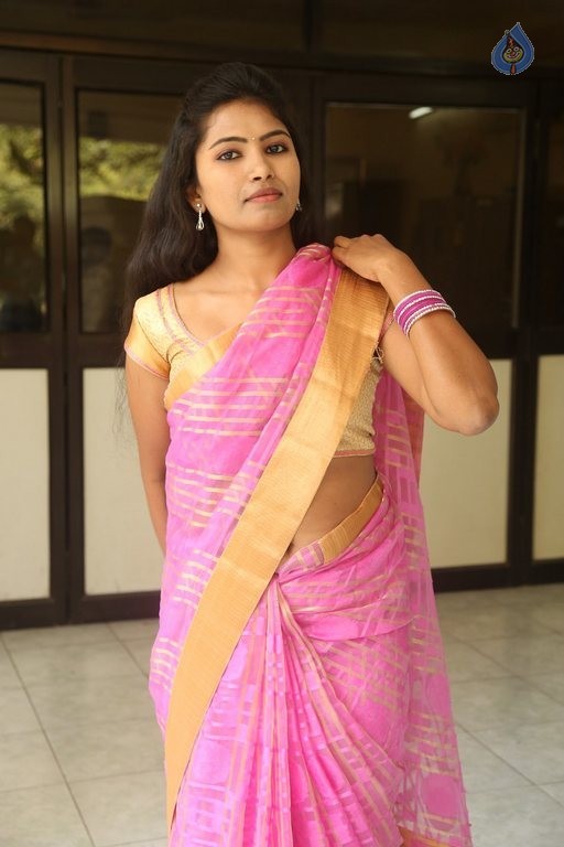 Shilpa New Photos - 20 / 29 photos