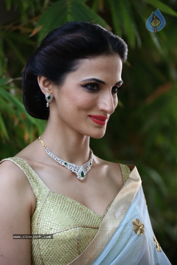 Shilpa Reddy Stills - 36 / 59 photos