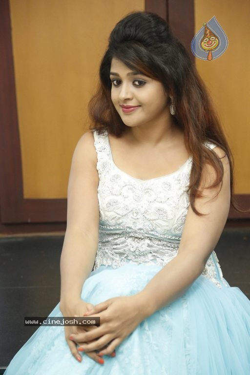 Shilpa Sri Pics - 12 / 49 photos