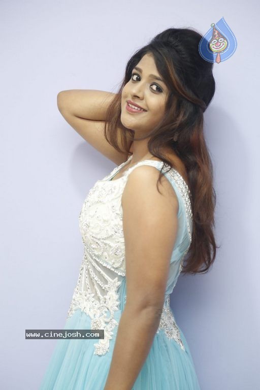 Shilpa Sri Pics - 21 / 49 photos