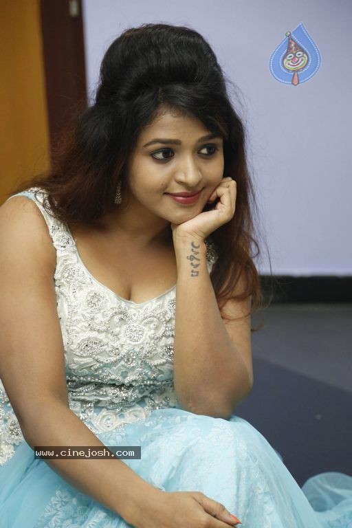 Shilpa Sri Pics - 49 / 49 photos