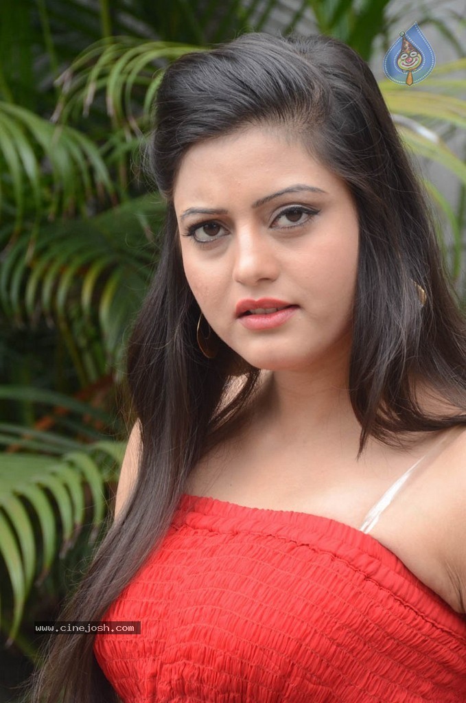 Shipra New Stills - 4 / 42 photos