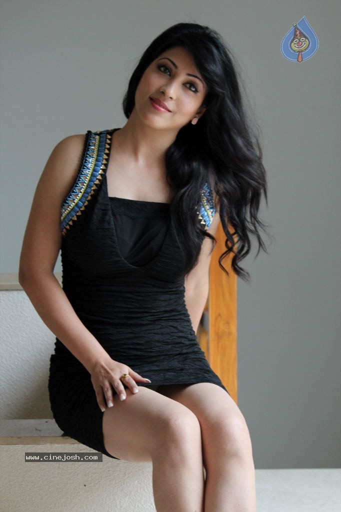 Shivani Stills - 37 / 50 photos