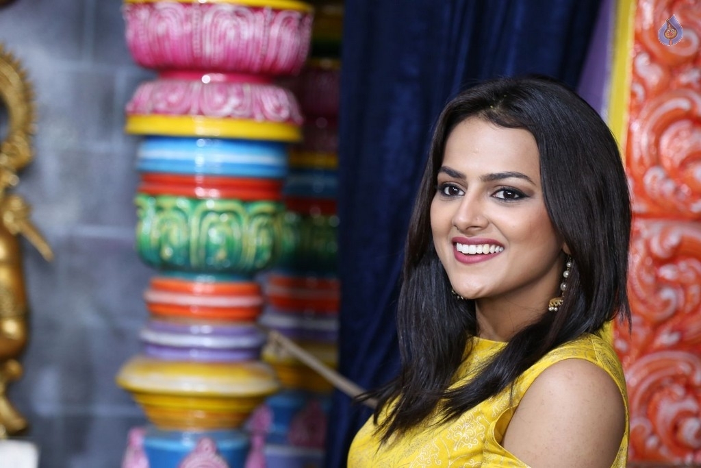 Shraddha Srinath Stills - 22 / 35 photos