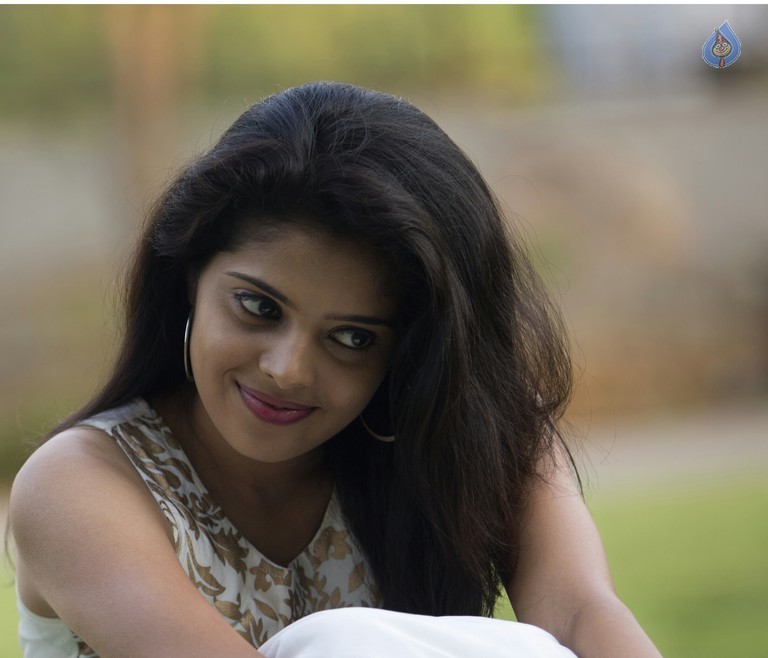 Shravya New Pics - 5 / 5 photos