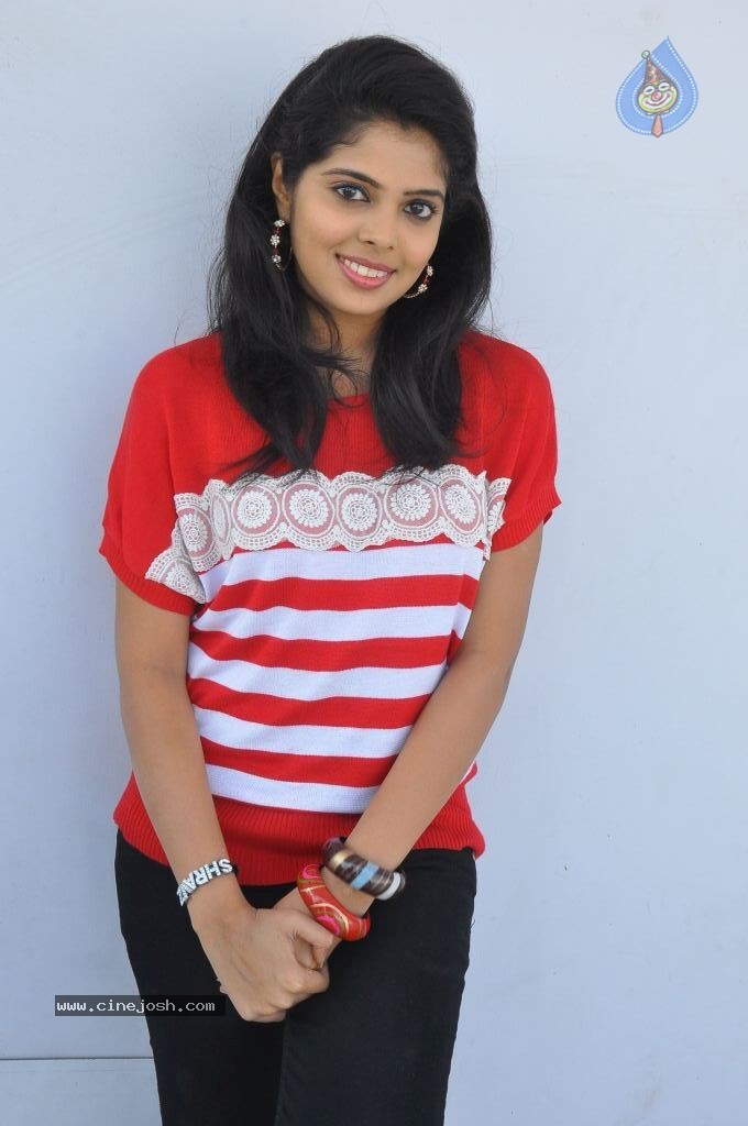 Shravya New Pics - 32 / 106 photos