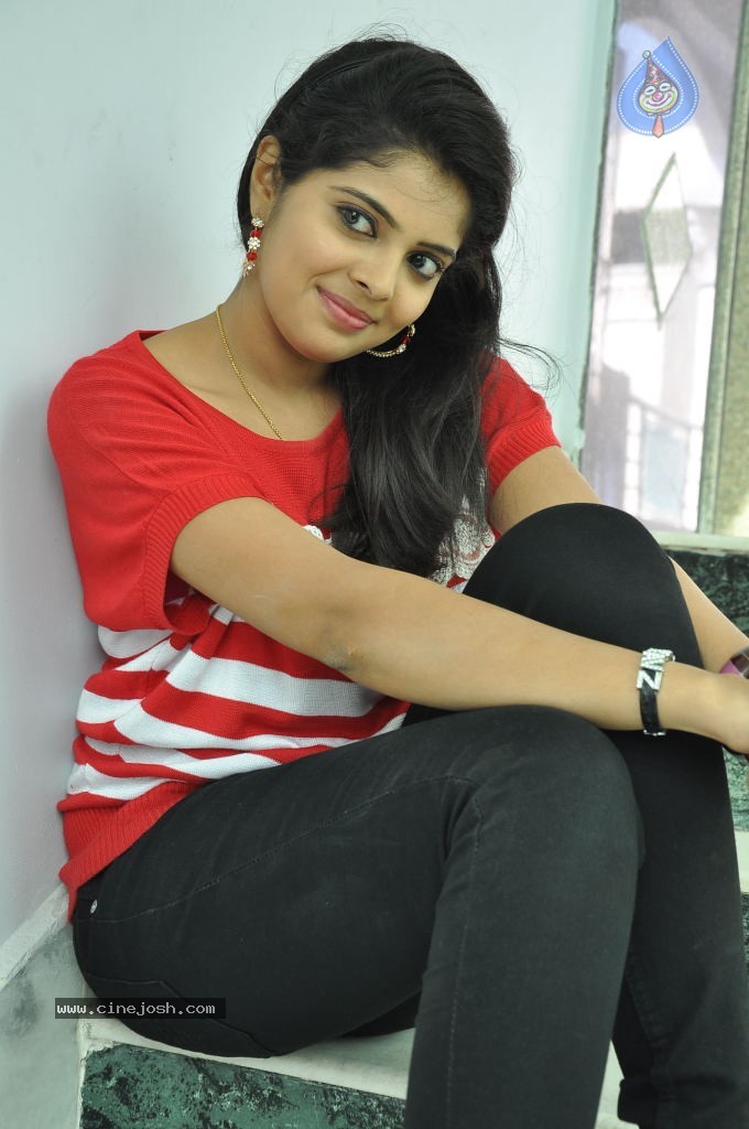 Shravya New Pics - 60 / 106 photos