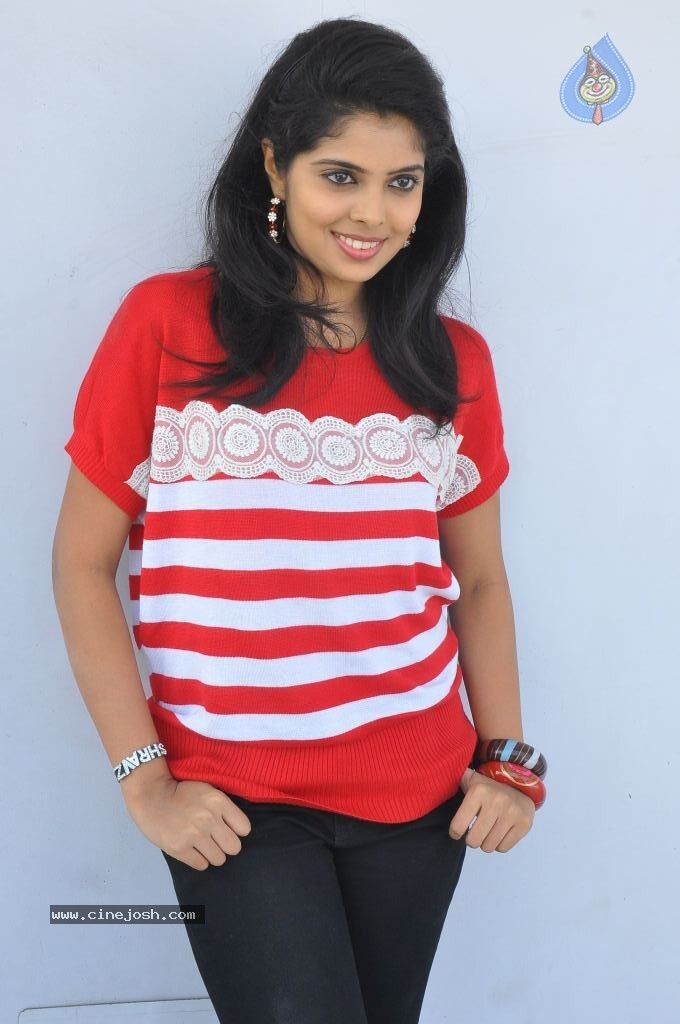 Shravya New Pics - 85 / 106 photos