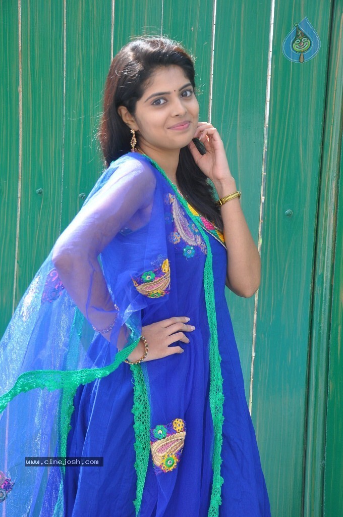 Shravya New Stills - 85 / 122 photos