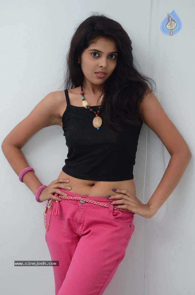 Shravya New Stills - 11 / 142 photos