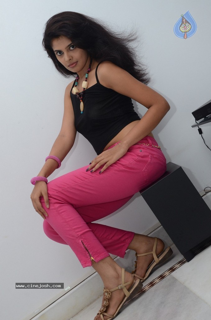 Shravya New Stills - 74 / 142 photos