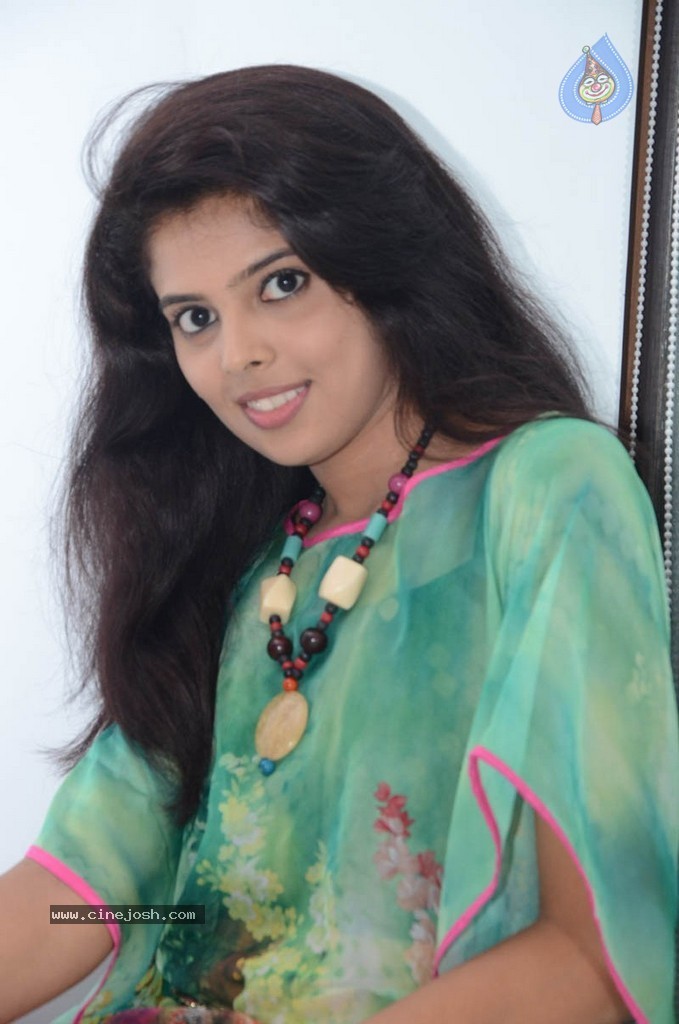 Shravya New Stills - 90 / 142 photos