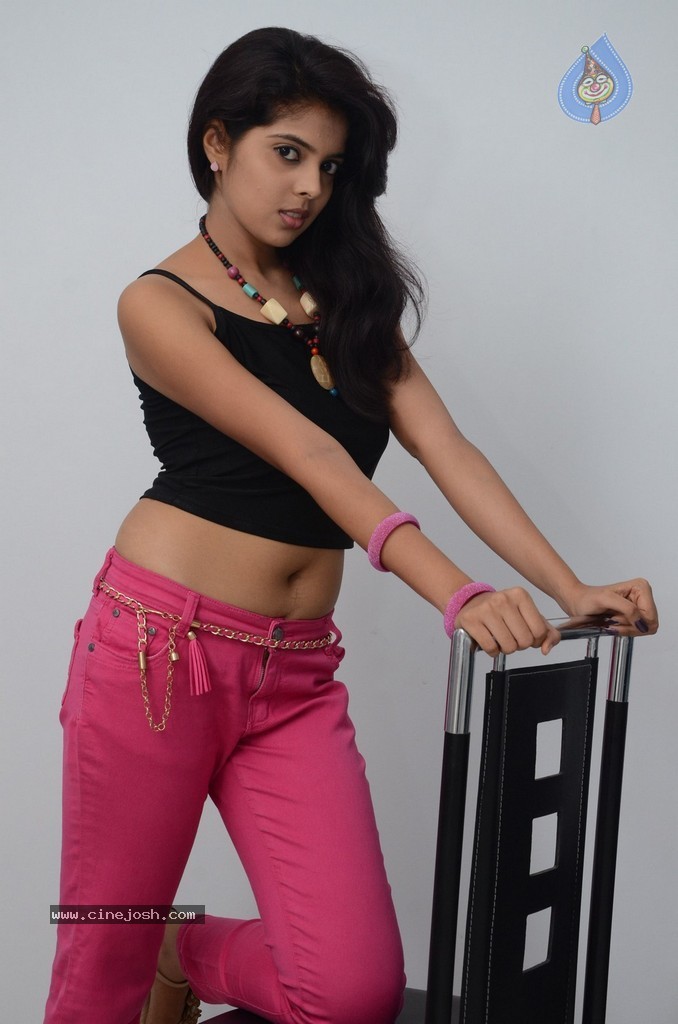 Shravya New Stills - 93 / 142 photos