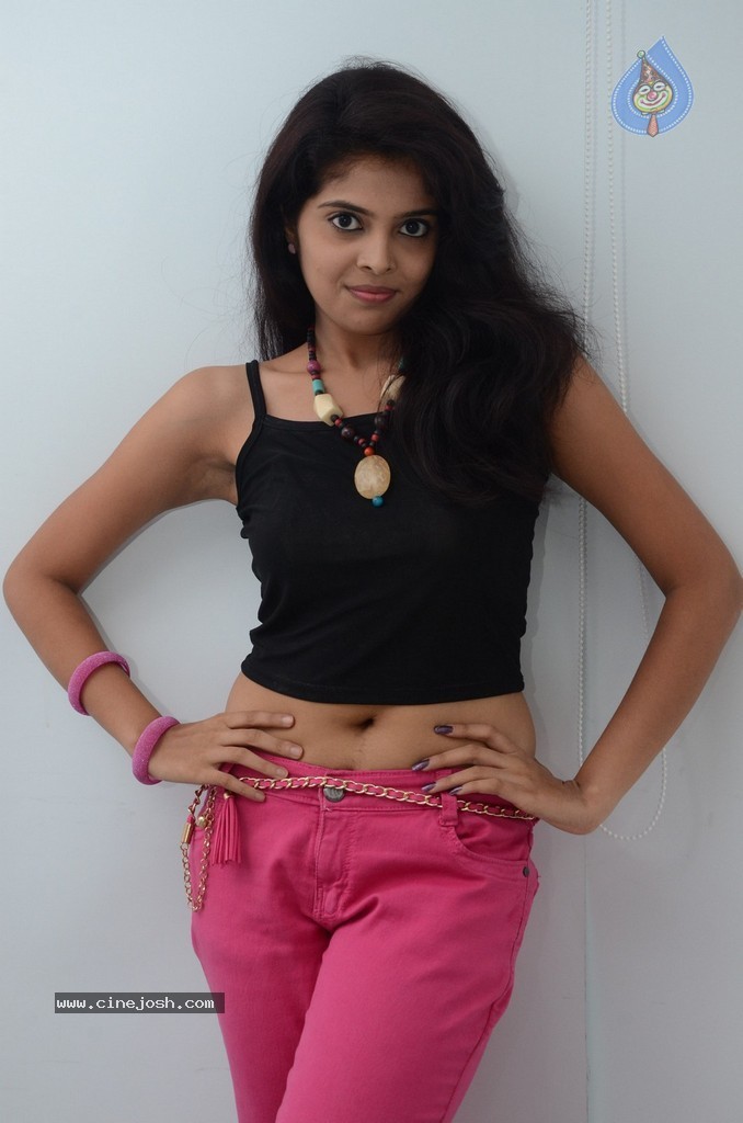 Shravya New Stills - 114 / 142 photos